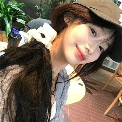 钱信伊:地下酒吧